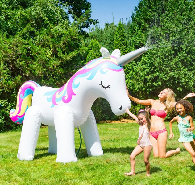 Unicornio Yard Sprinkler