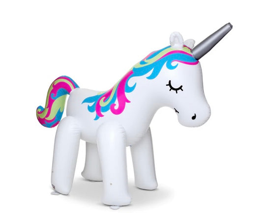 Unicornio Yard Sprinkler